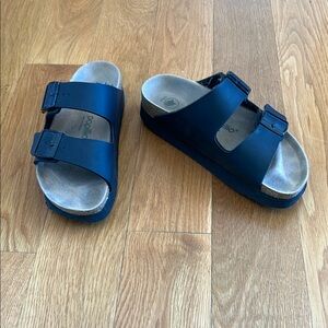 VEGAN Birkenstocks black with platform sole